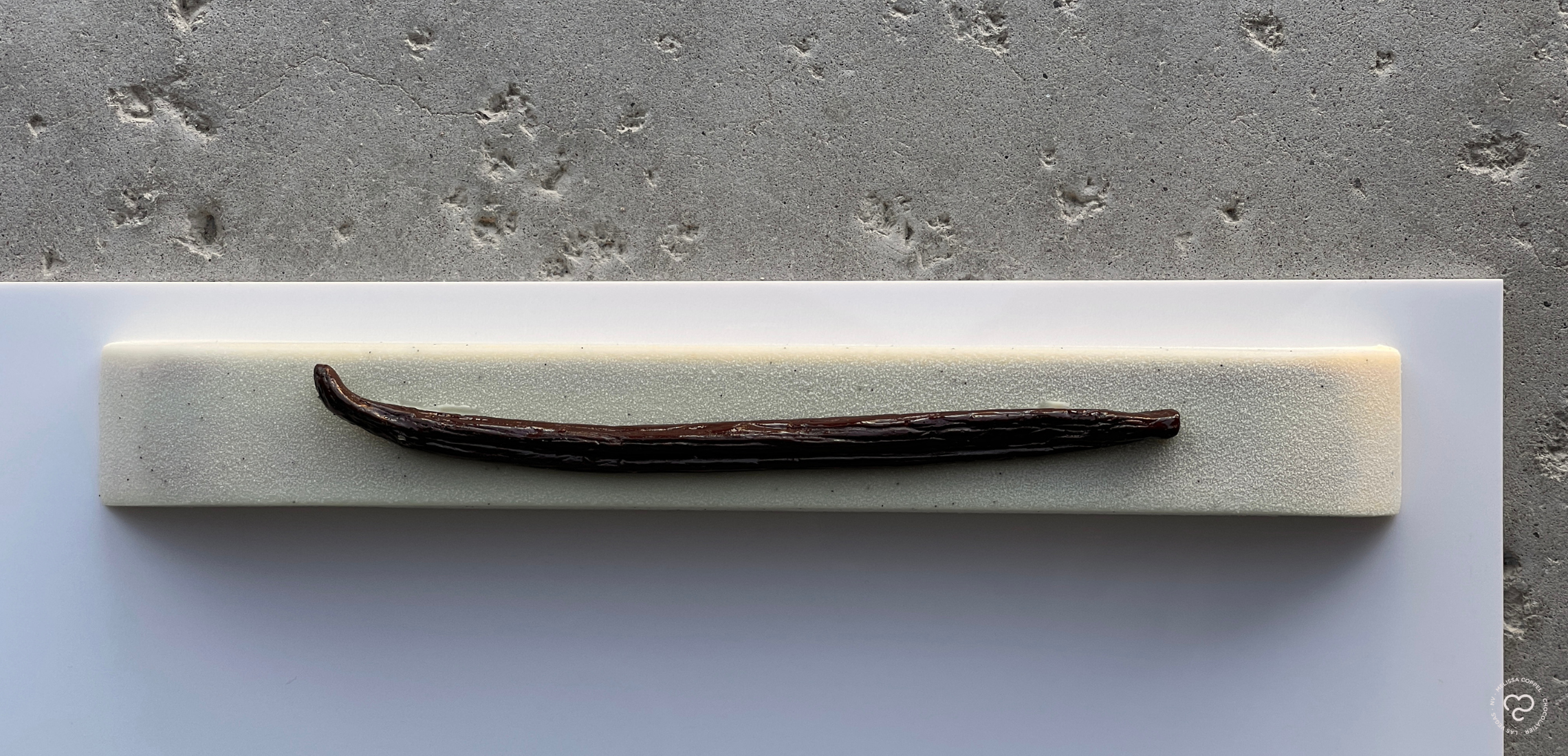 Vanilla and macadamia turrón by Enric Monzonis recipe
